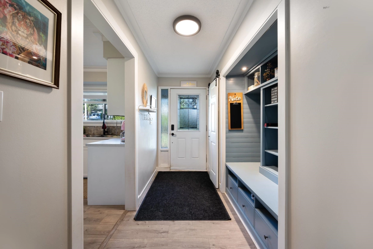 Kitchen Photo of 12037 208 Street, Maple Ridge, BC