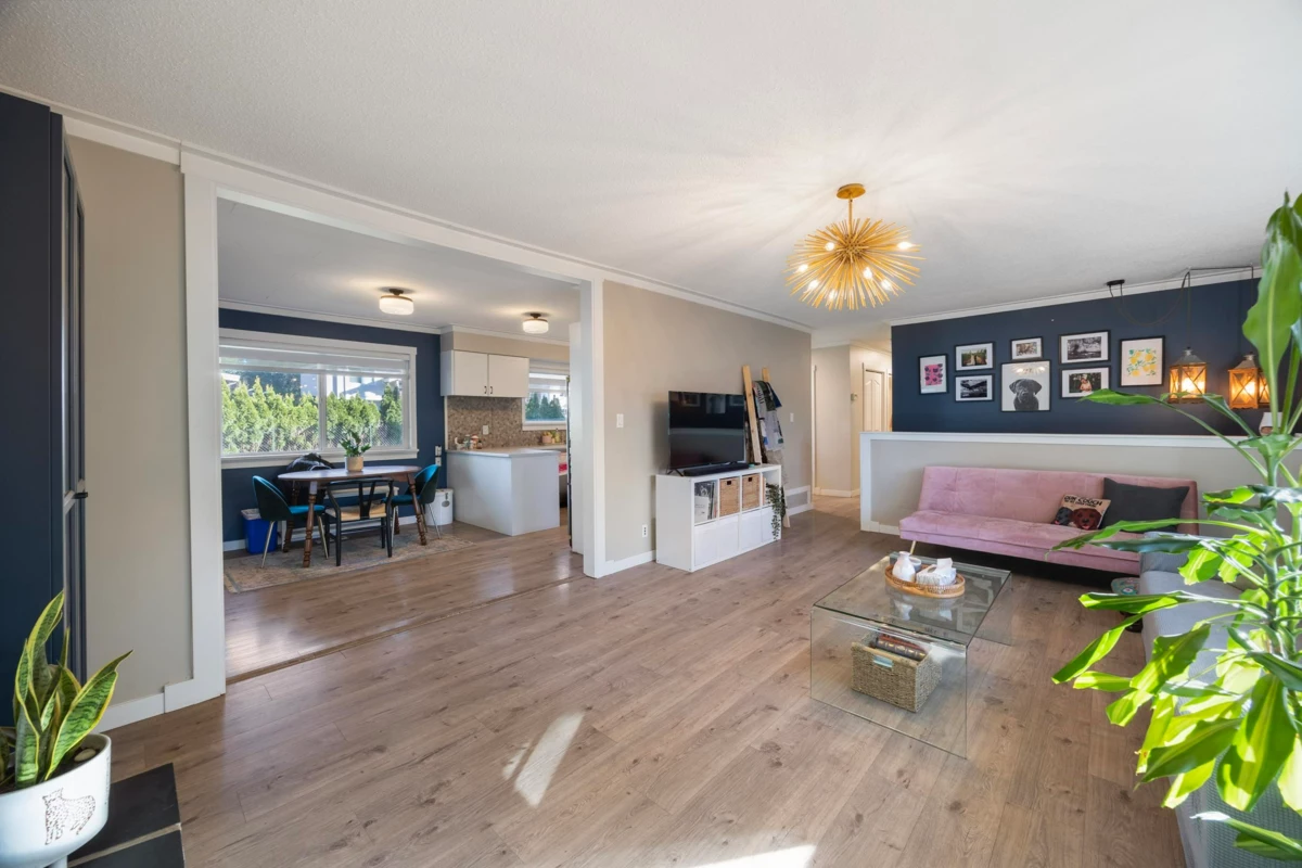 Pantry Photo of 12037 208 Street, Maple Ridge, BC