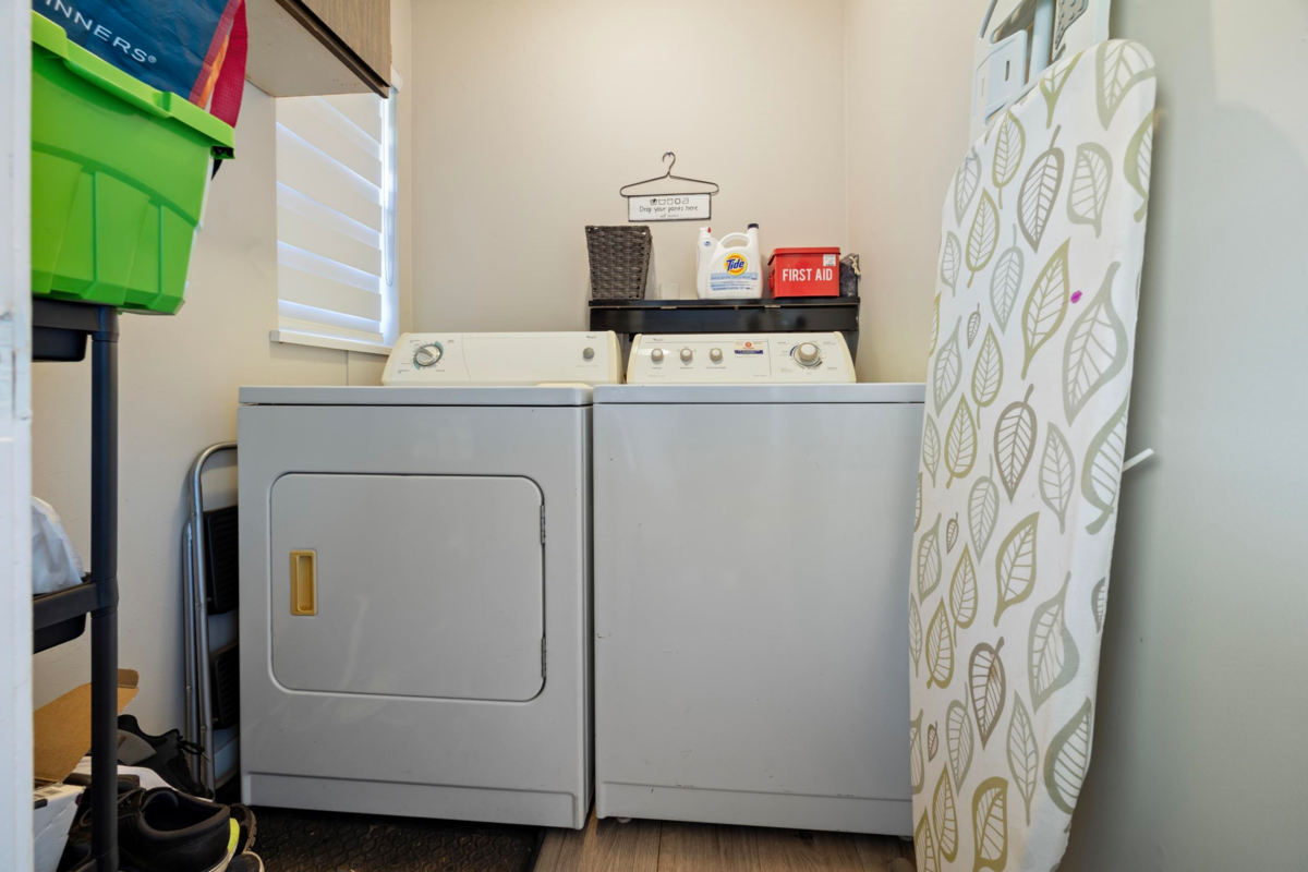 Primary Bathroom Photo of 12037 208 Street, Maple Ridge, BC