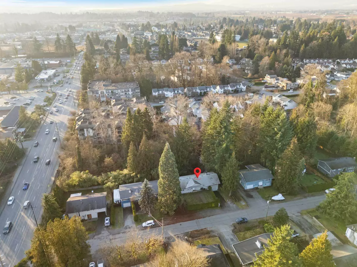 Staircase Photo of 12037 208 Street, Maple Ridge, BC
