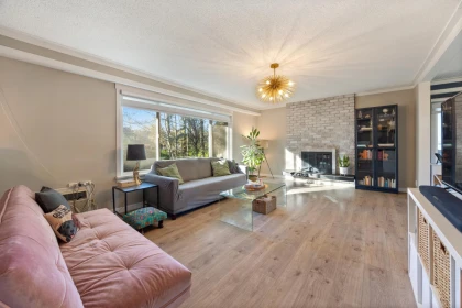 Breakfast Nook Photo of 12037 208 Street, Maple Ridge, BC
