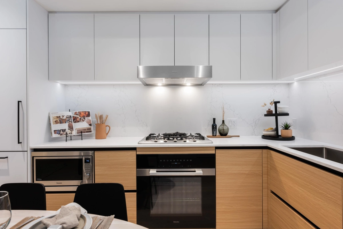 Living Room Photo of 243 475 W 28th Avenue, Vancouver, BC