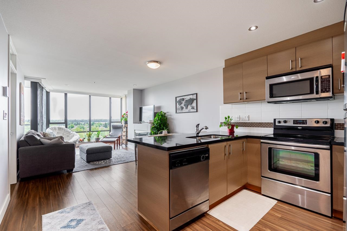 Family Room Photo of 906 12069 Harris Road, Pitt Meadows, BC