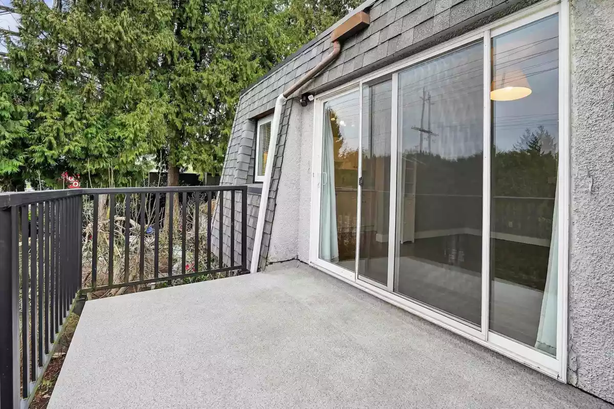 Powder Room Photo of 18 21555 Dewdney Trunk Road, Maple Ridge, BC