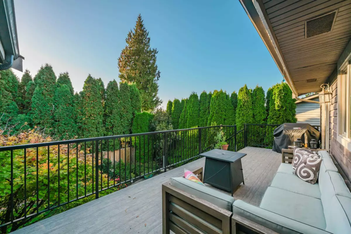 Front Yard Photo of 5021 197 Street, Langley, BC