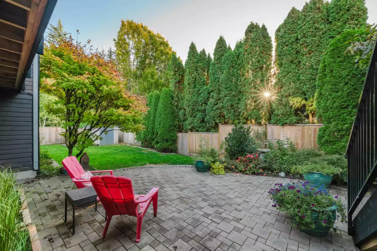 Swimming Pool Photo of 5021 197 Street, Langley, BC