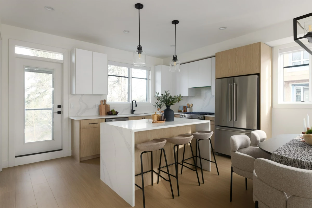 Walk-In Closet Photo of 14 1641 King Crescent, Abbotsford, BC