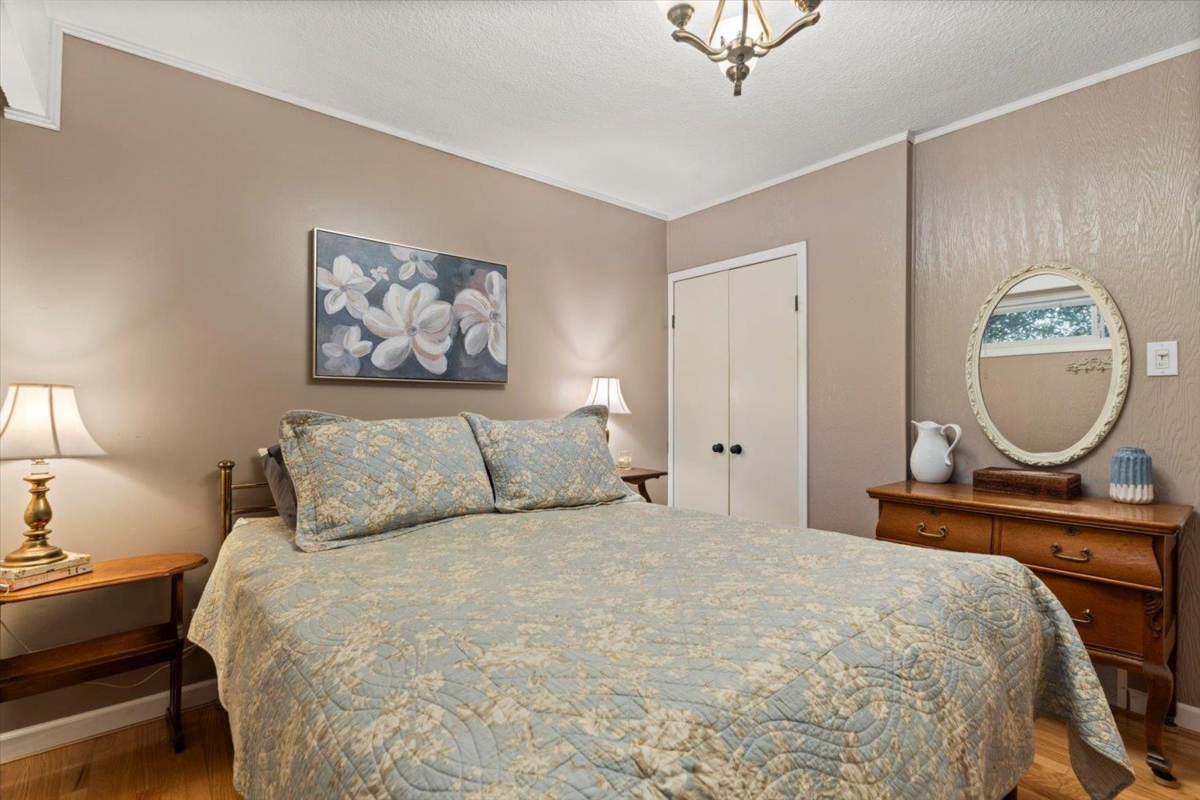 Entry Foyer Photo of 34166 Cedar Avenue, Abbotsford, BC