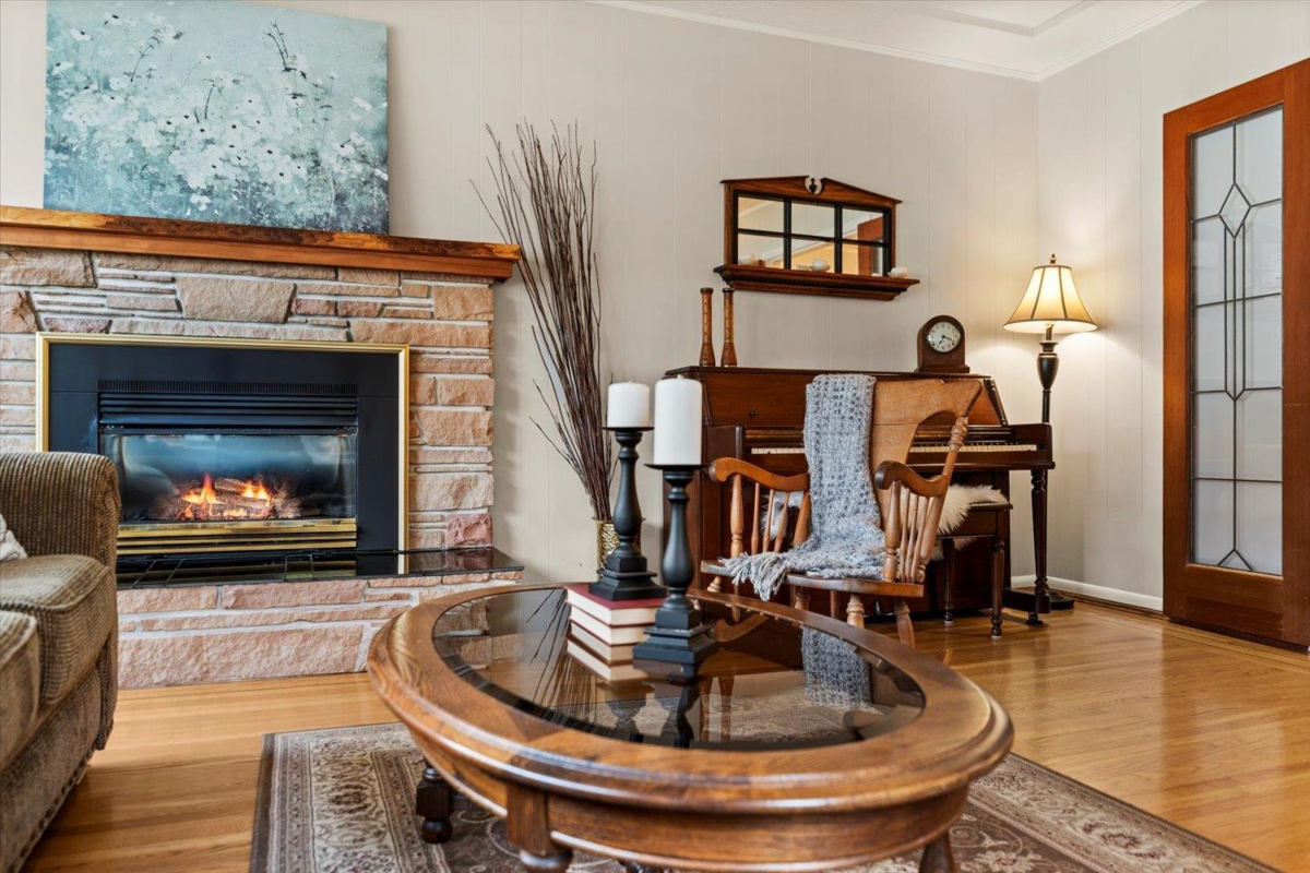 Kitchen Photo of 34166 Cedar Avenue, Abbotsford, BC