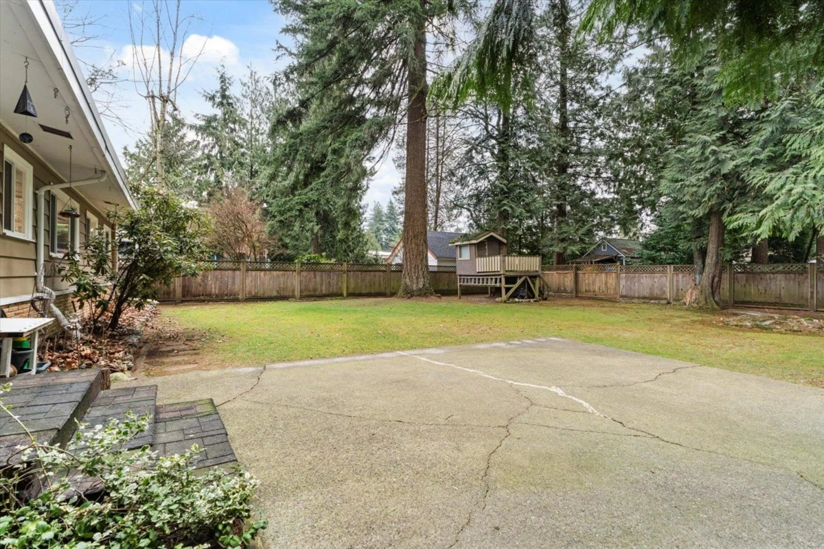 Outdoor Kitchen Photo of 34166 Cedar Avenue, Abbotsford, BC