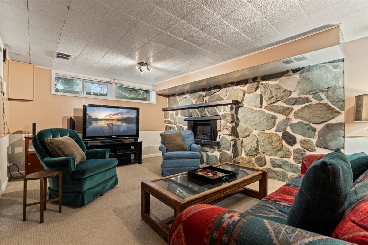 Outdoor Patio Photo of 34166 Cedar Avenue, Abbotsford, BC