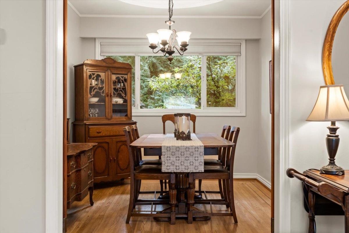 Primary Bathroom Photo of 34166 Cedar Avenue, Abbotsford, BC