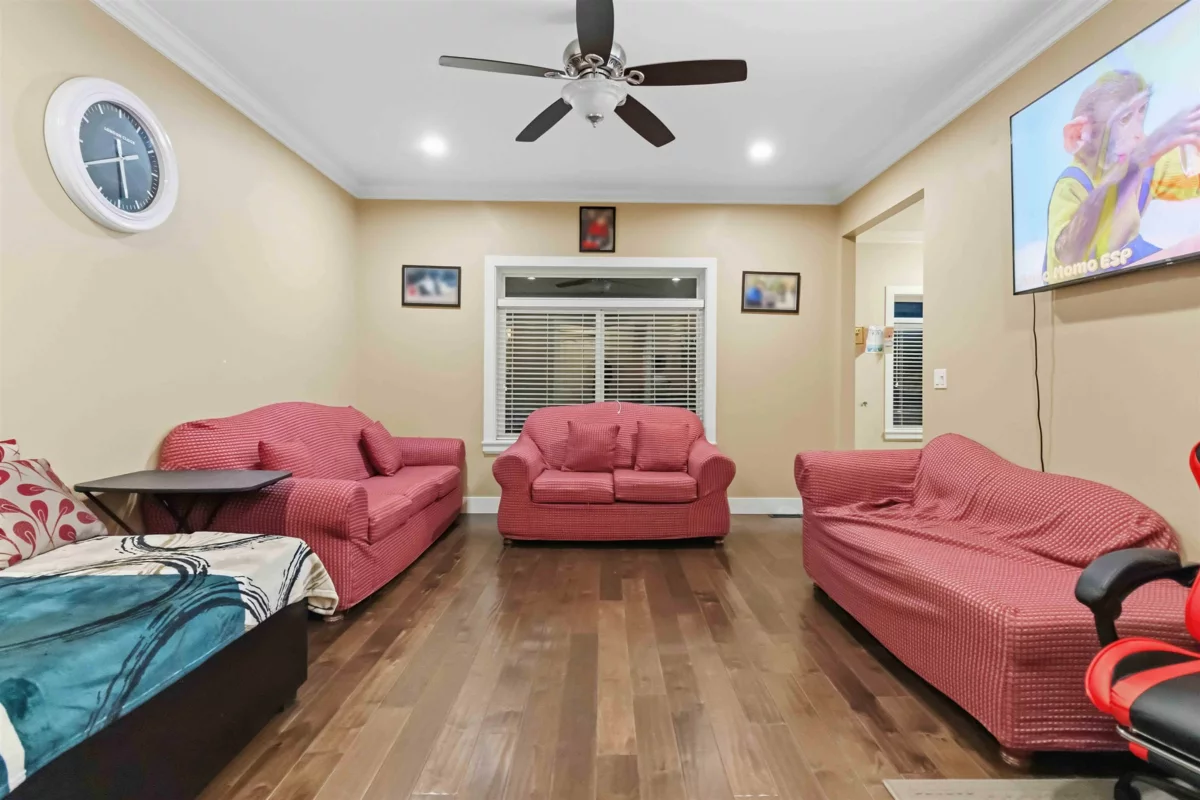 Primary Bathroom Photo of 8546 Alexandra Street, Mission, BC