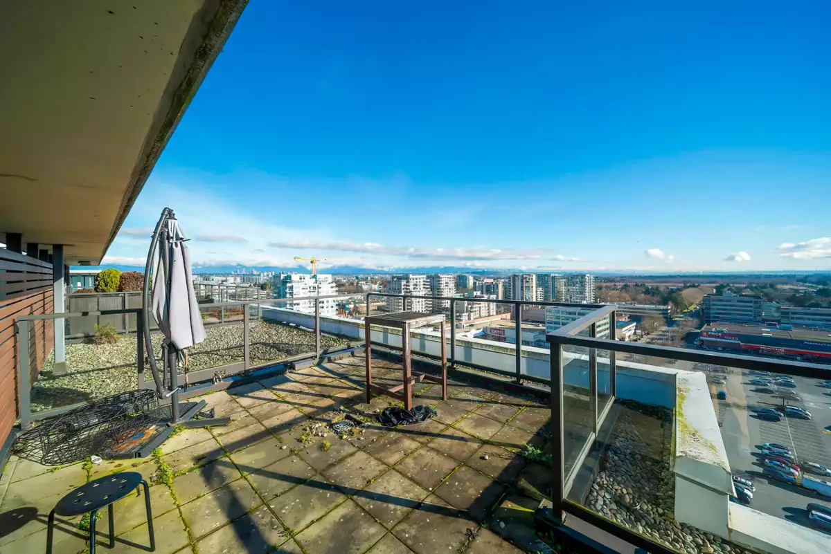 Hallway Photo of PH6 7988 Ackroyd Road, Richmond, BC