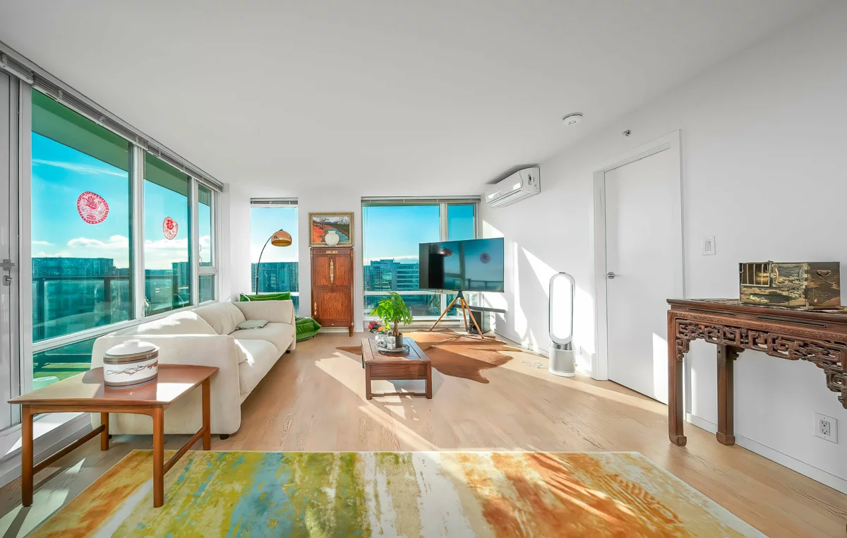 Kitchen Photo of PH6 7988 Ackroyd Road, Richmond, BC