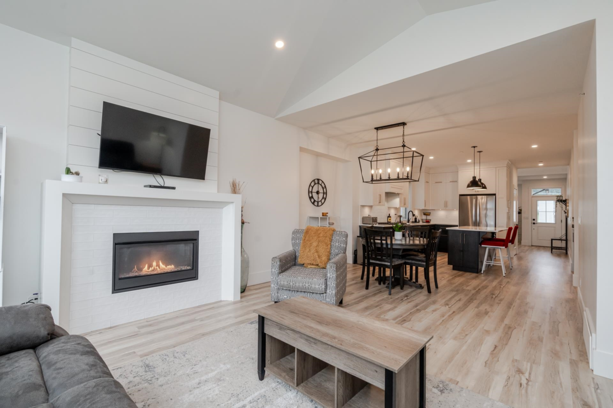 Breakfast Nook Photo of 68 46211 Promontory Road, Chilliwack, BC