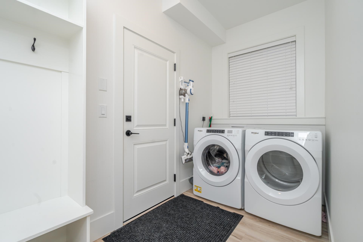Entry Foyer Photo of 68 46211 Promontory Road, Chilliwack, BC