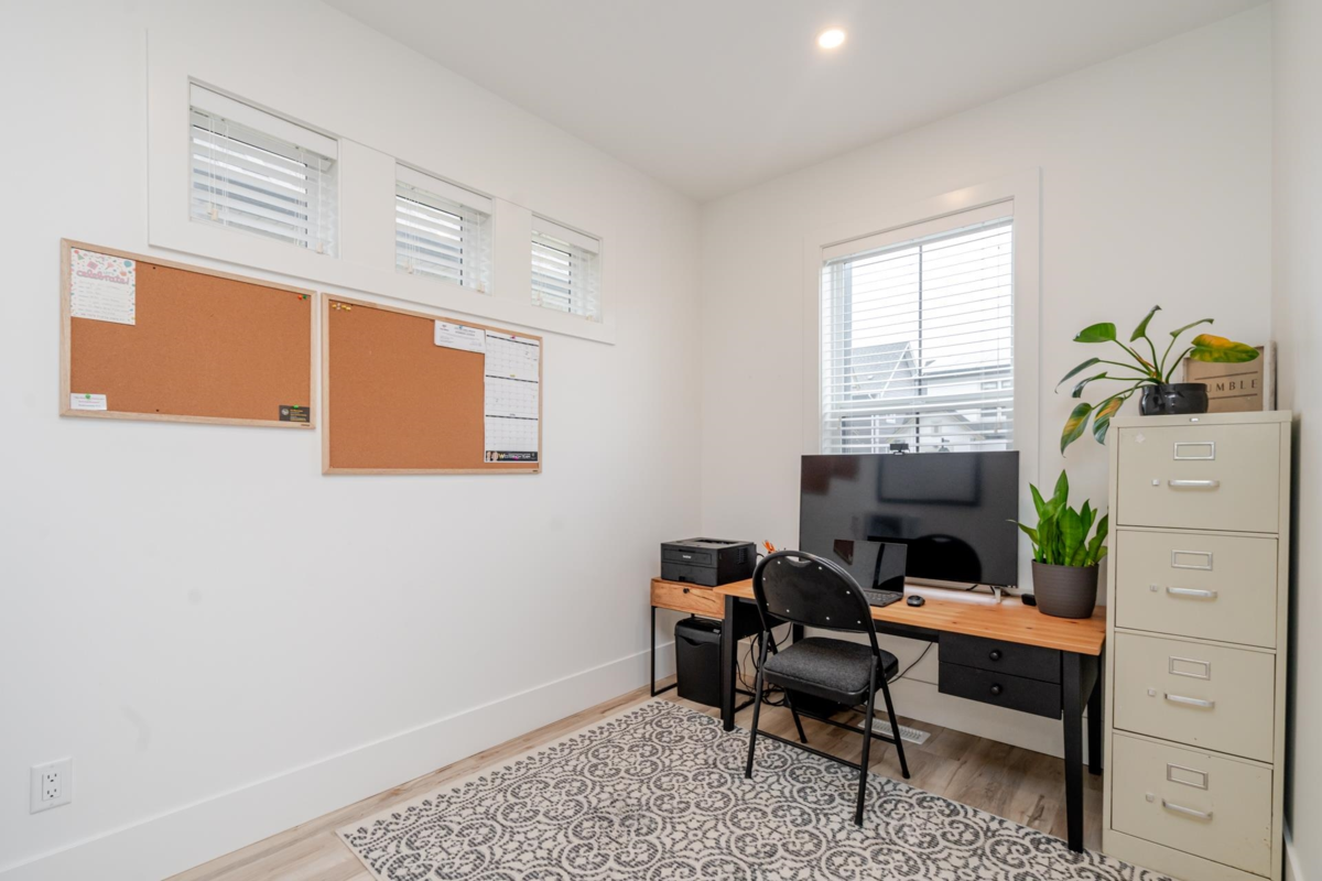 Family Room Photo of 68 46211 Promontory Road, Chilliwack, BC