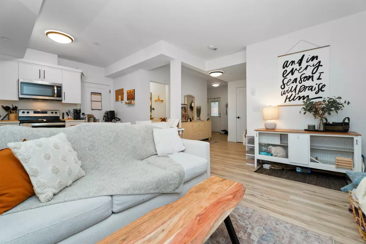 Front Yard Photo of 68 46211 Promontory Road, Chilliwack, BC