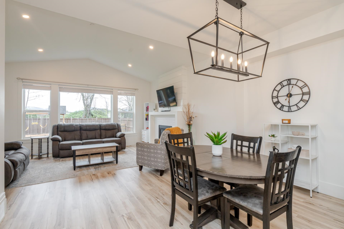 Kitchen Photo of 68 46211 Promontory Road, Chilliwack, BC