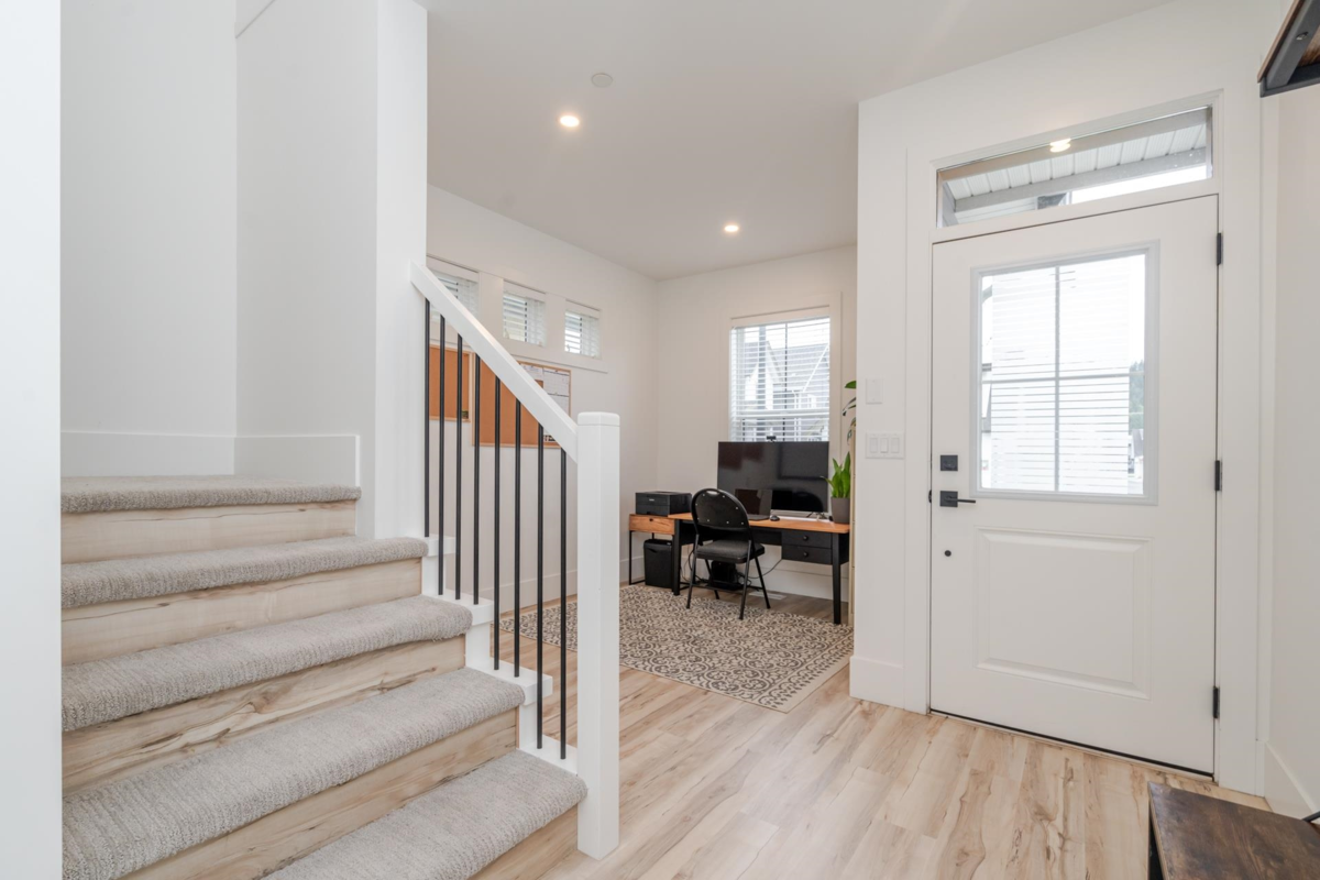 Living Room Photo of 68 46211 Promontory Road, Chilliwack, BC