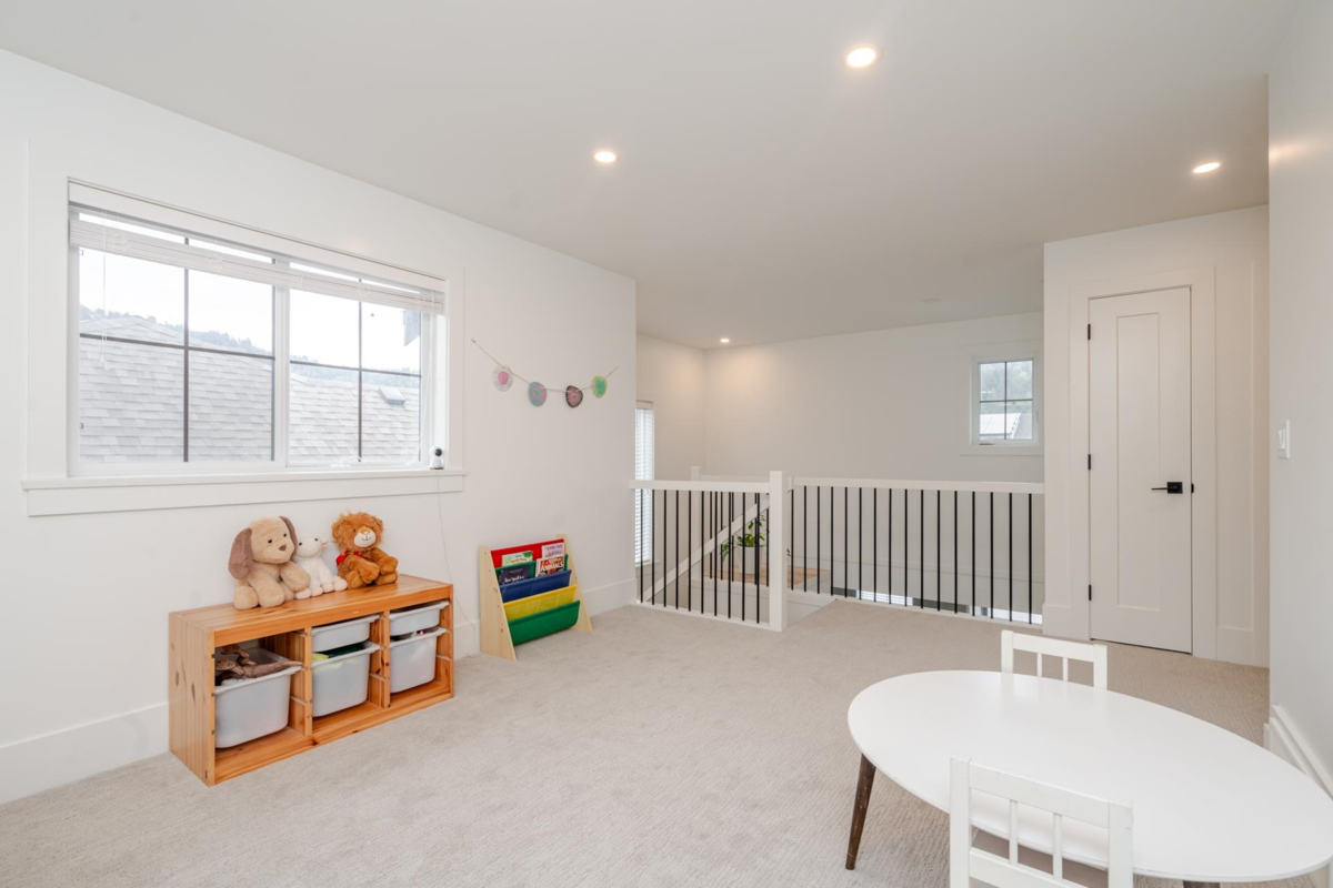 Staircase Photo of 68 46211 Promontory Road, Chilliwack, BC