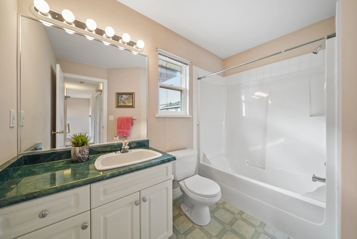 Laundry Room Photo of 6203 190 Street, Surrey, BC