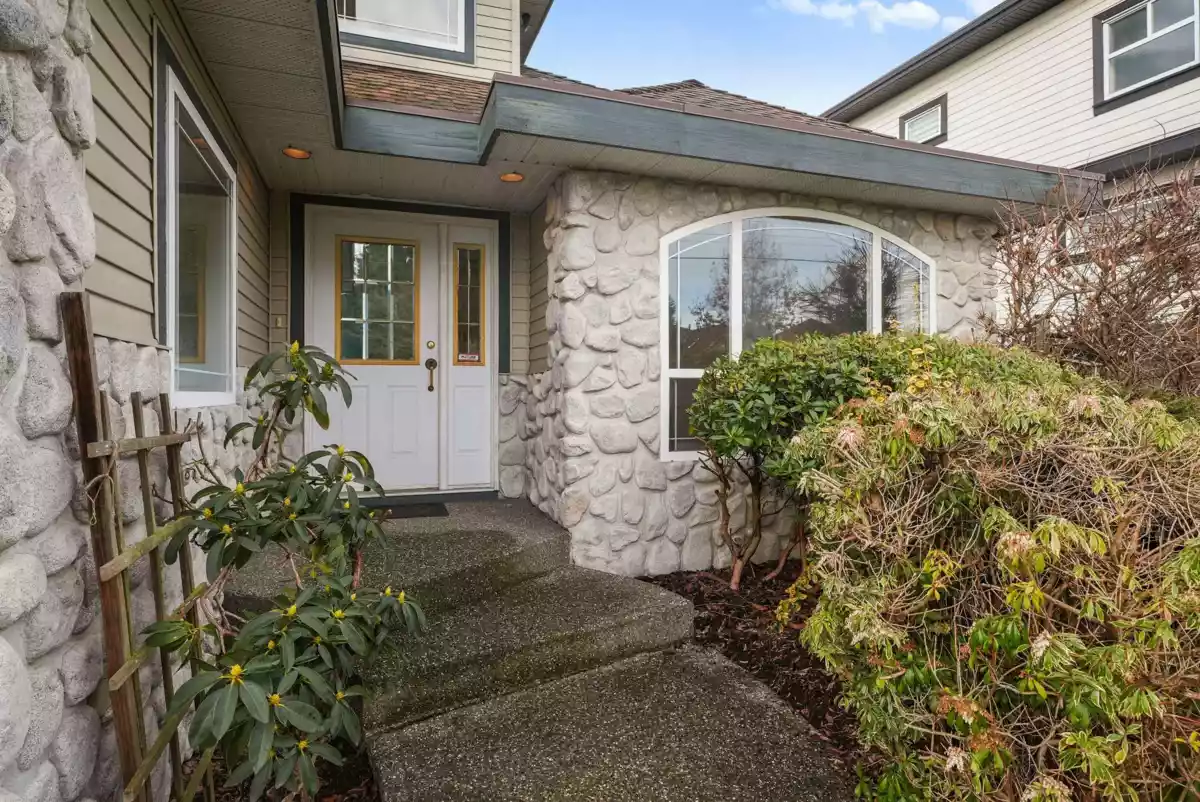 Living Room Photo of 6203 190 Street, Surrey, BC