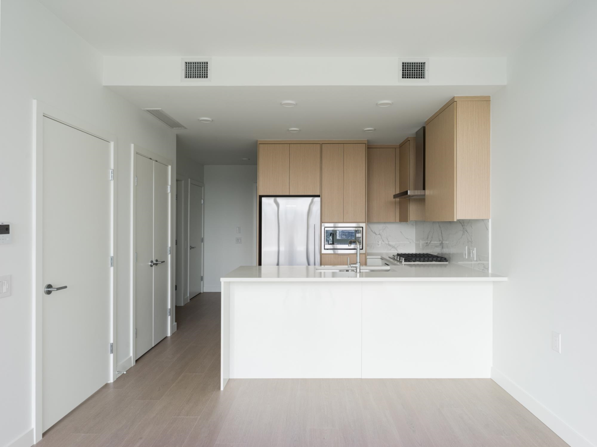 Kitchen Island Photo of 1304 699 Whiting Way, Coquitlam, BC