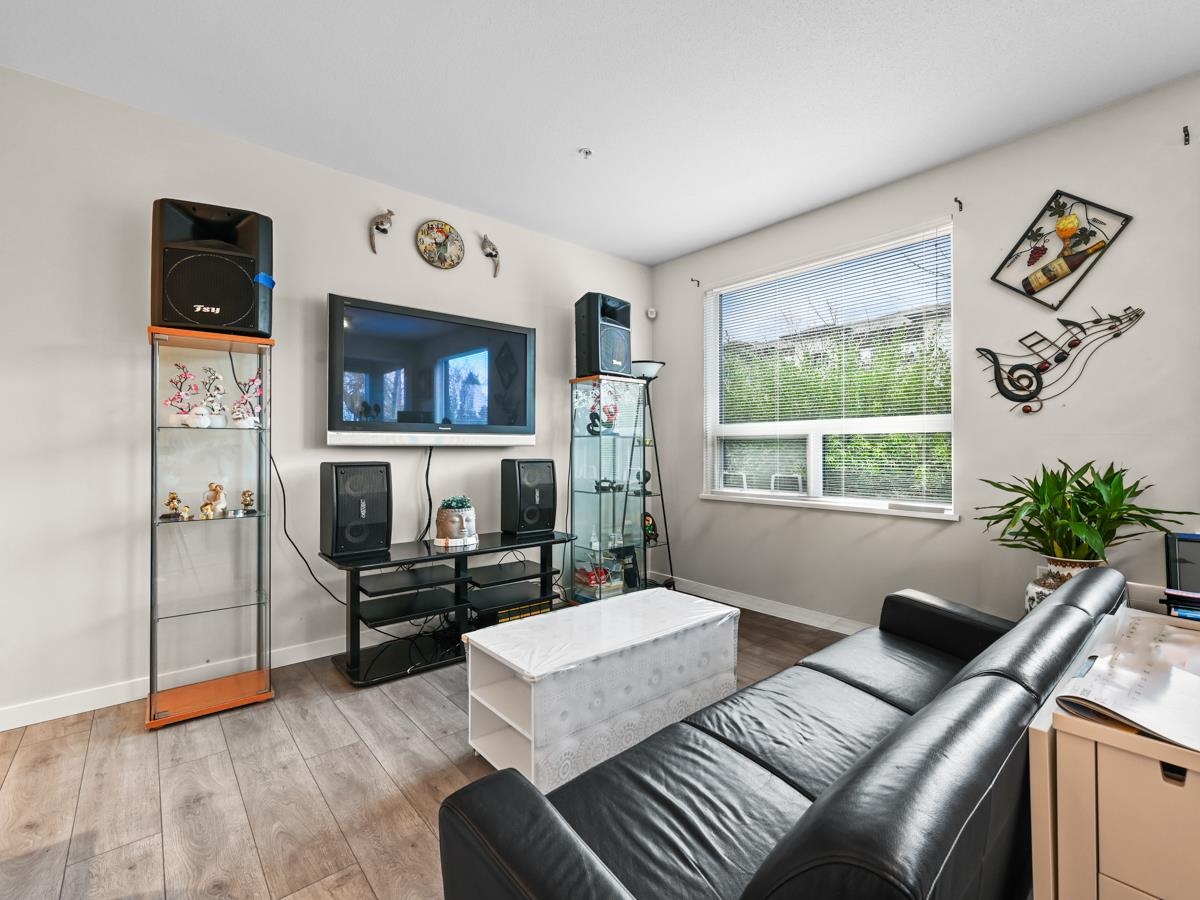Kitchen Photo of 102 9213 Odlin Road, Richmond, BC