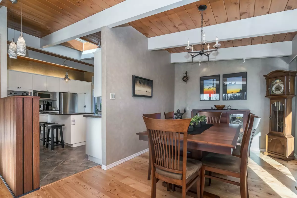 Breakfast Nook Photo of 6572 Kempson Crescent, Delta, BC