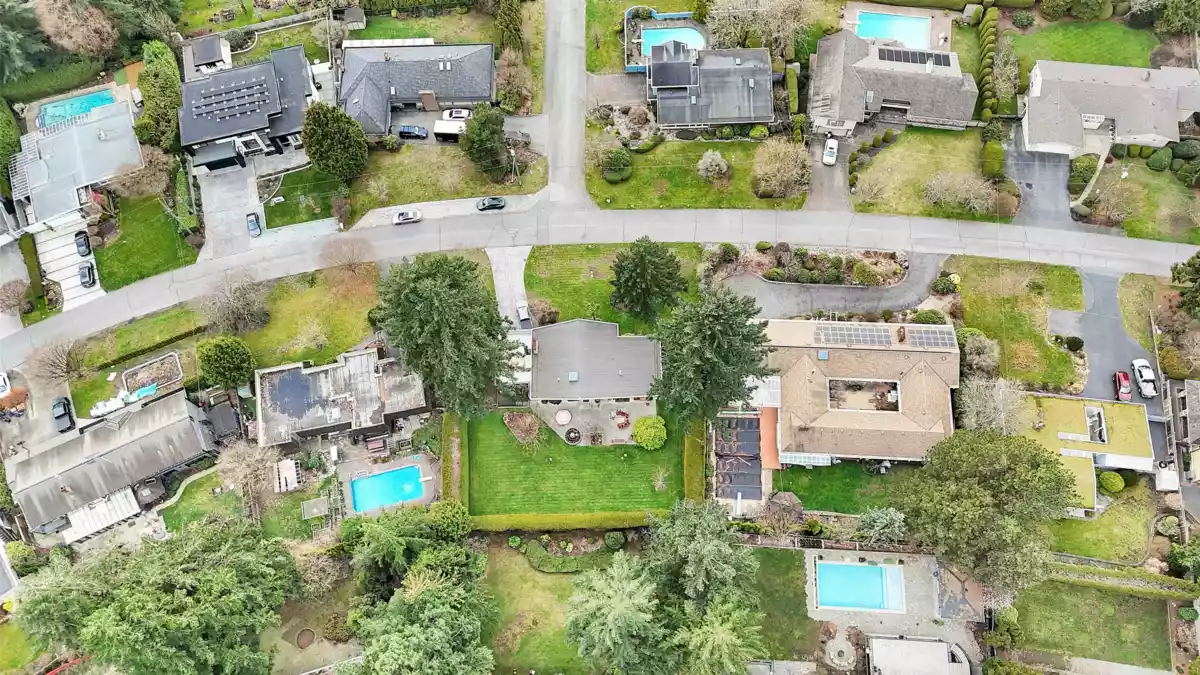 Fitness Center Photo Near 6572 Kempson Crescent, Delta, BC