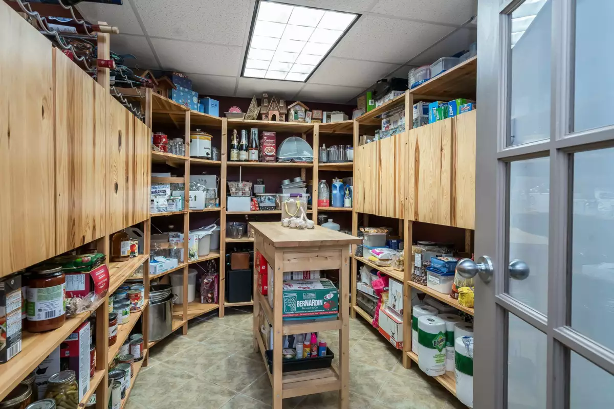 Garage Interior Photo of 6572 Kempson Crescent, Delta, BC