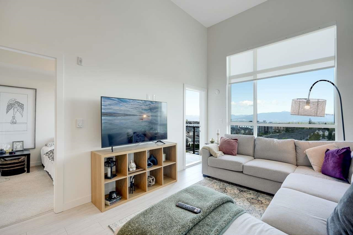 Family Room Photo of B615 20834 80 Avenue, Langley, BC