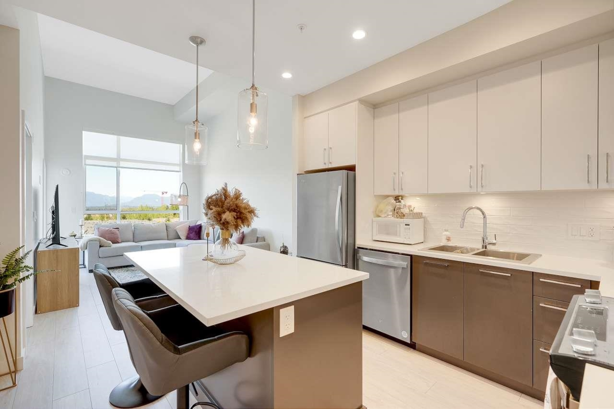 Pantry Photo of B615 20834 80 Avenue, Langley, BC