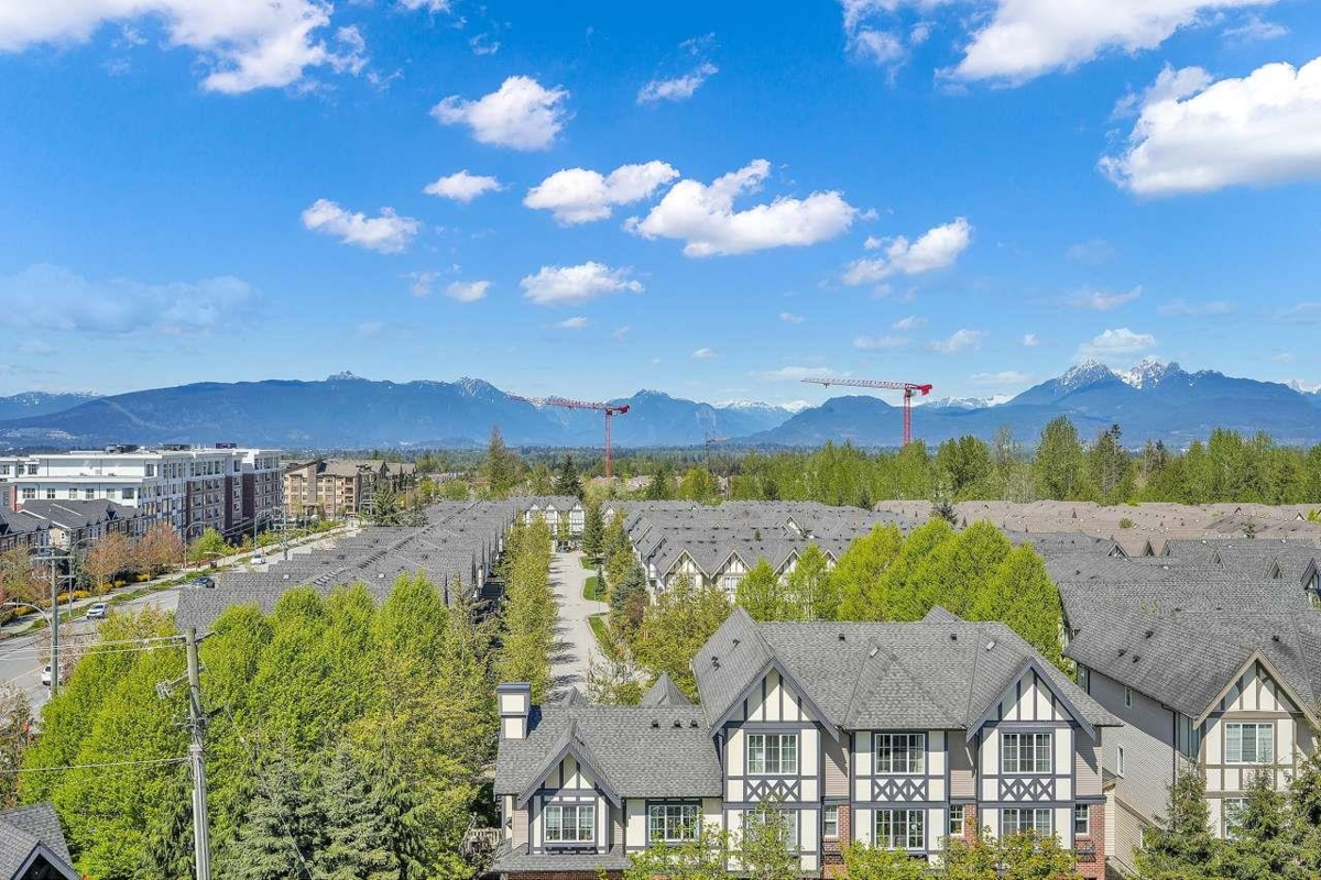 Staircase Photo of B615 20834 80 Avenue, Langley, BC