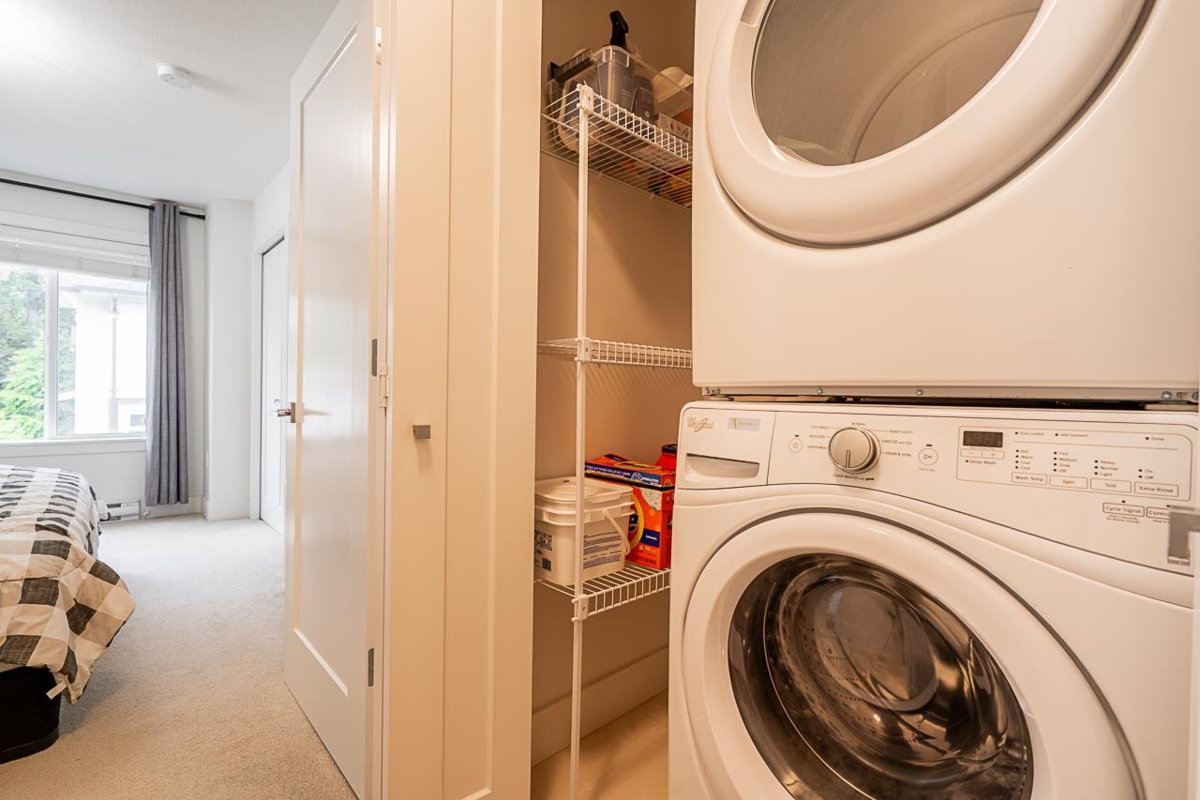 Entry Foyer Photo of 2 9718 161a Street, Surrey, BC