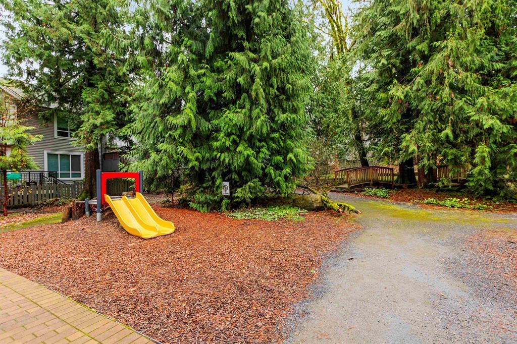 Front Yard Photo of 2 9718 161a Street, Surrey, BC