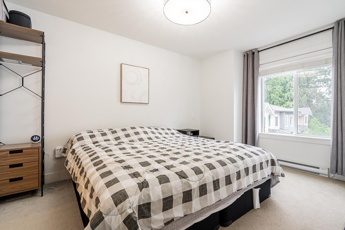 Guest Bathroom Photo of 2 9718 161a Street, Surrey, BC