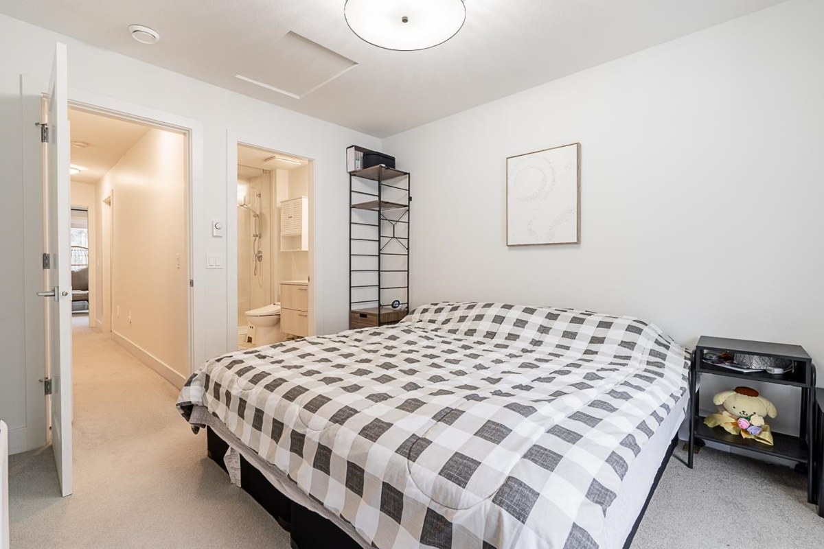 Powder Room Photo of 2 9718 161a Street, Surrey, BC