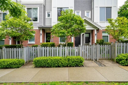 2 9718 161a Street, Surrey, BC