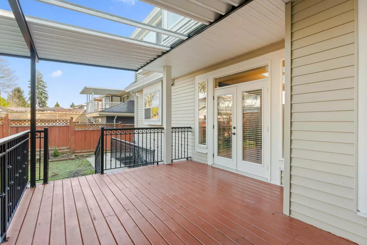 Laundry Room Photo of 14225 69a Avenue, Surrey, BC