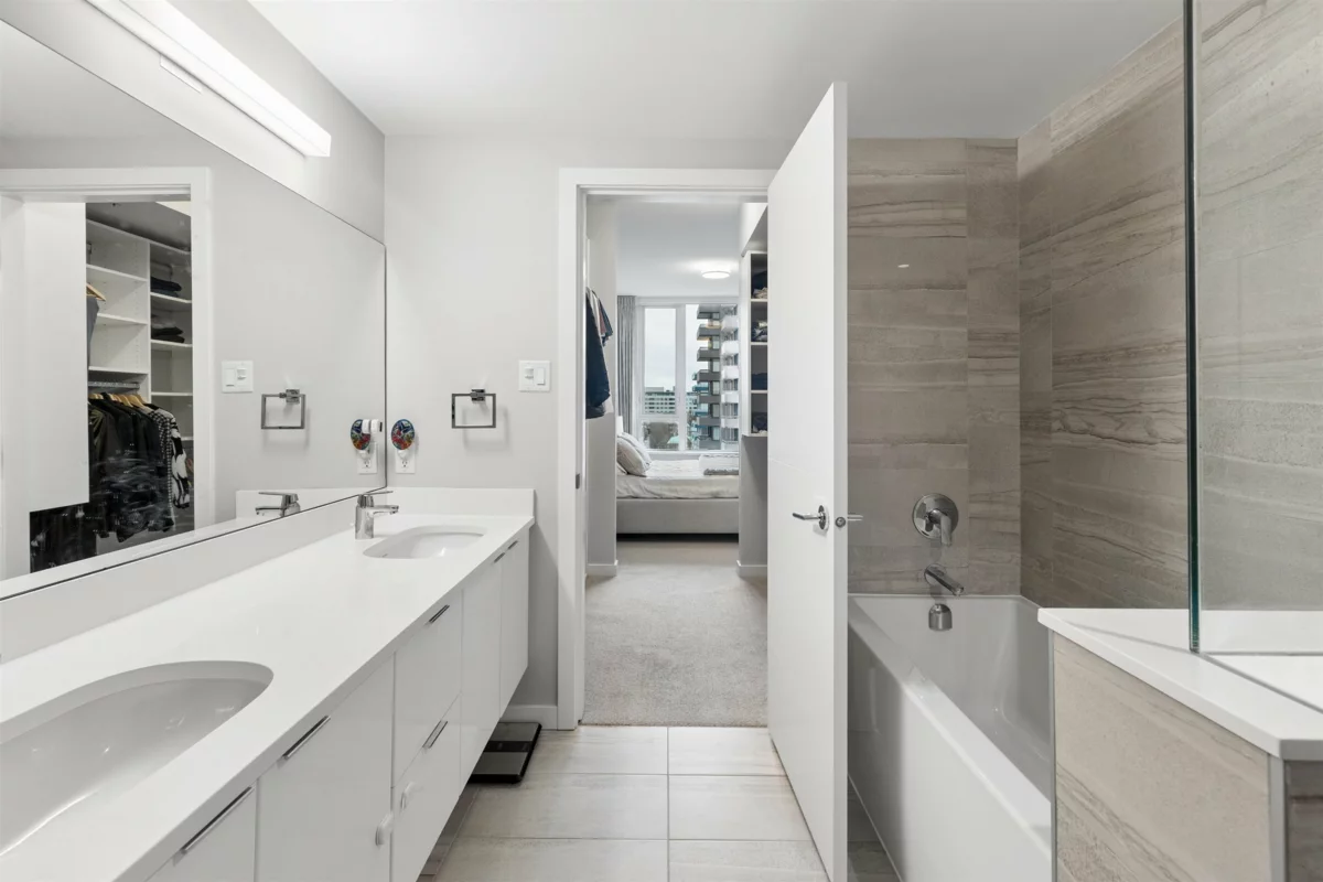 Hallway Photo of 909 2888 Cambie Street, Vancouver, BC