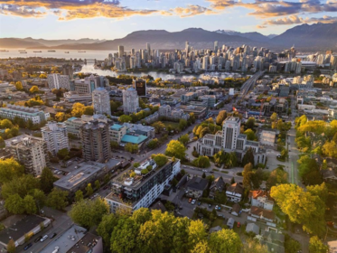 909 2888 Cambie Street, Vancouver, BC, Vancouver — 3 bed apartment/condo for sale