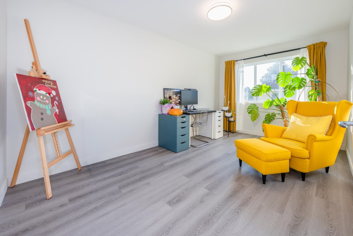 Guest Bathroom Photo of 2 8271 Francis Road, Richmond, BC