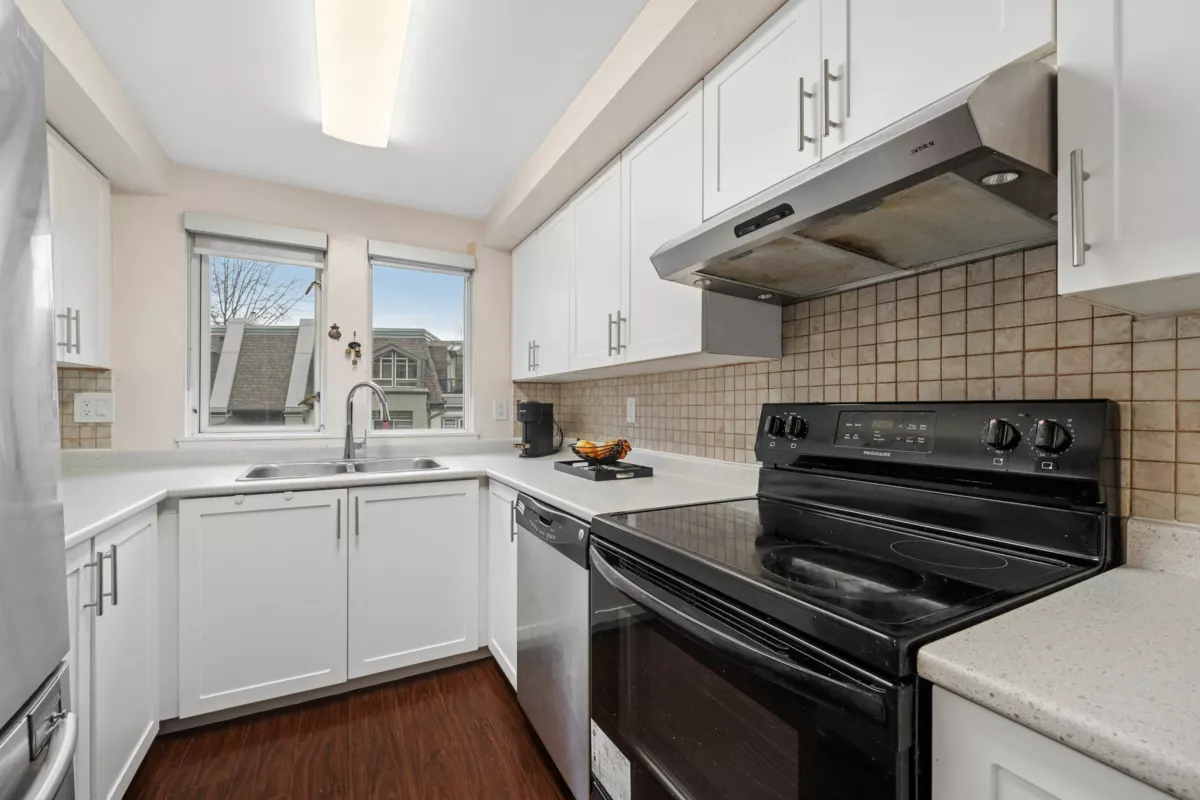 Dining Area Photo of 74 202 Laval Street, Coquitlam, BC