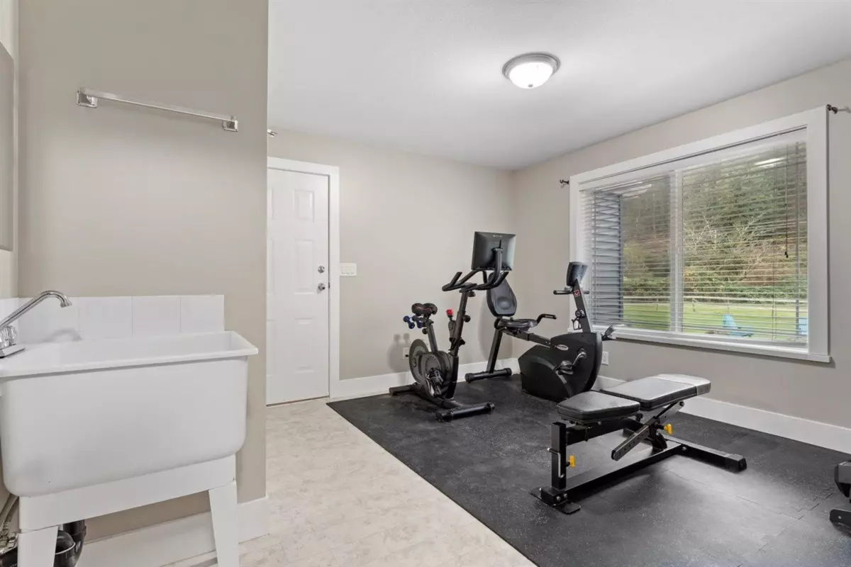 Laundry Room Photo of 43057 Vedder Mountain Road, Yarrow, BC
