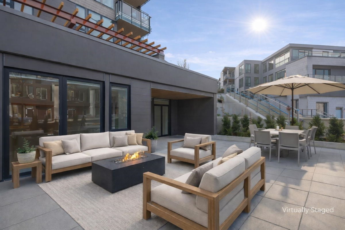 Living Room Photo of 101 1504 Scott Crescent, Squamish, BC