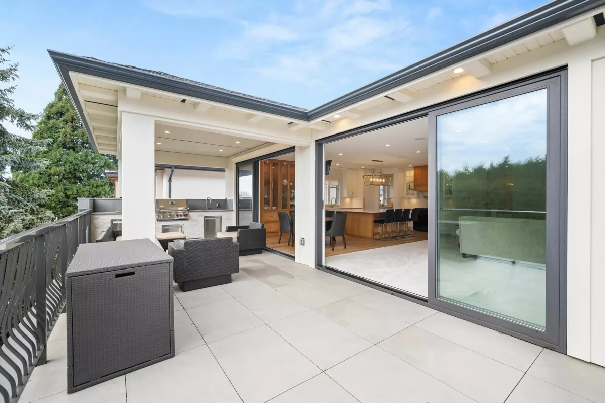 Breakfast Nook Photo of 1113 Dolphin Street, White Rock, BC