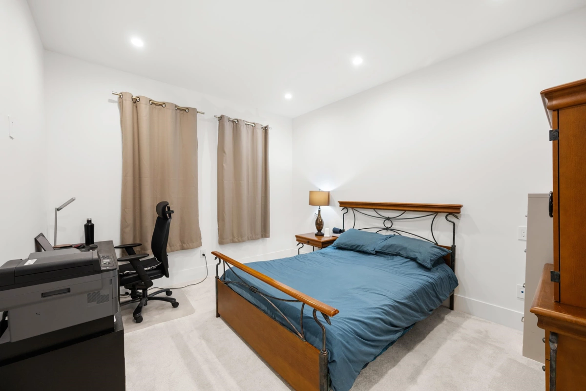 Garage Interior Photo of 1113 Dolphin Street, White Rock, BC